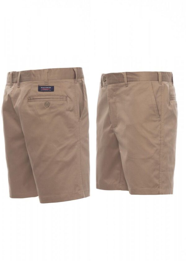 La comodidad y el estilo se unen en nuestras bermudas clásicas para hombre
