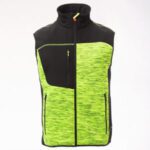 Inserciones en soft-shell negro para mayor resistencia y durabilidad.