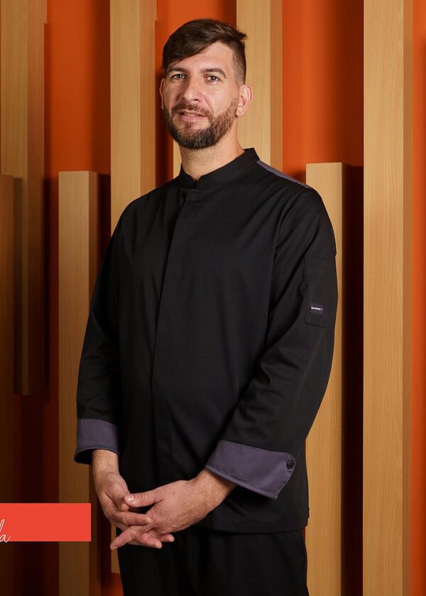 Chaqueta Cocina Hombre Helios - Comodidad y Durabilidad con Elegancia en Cada Detalle.